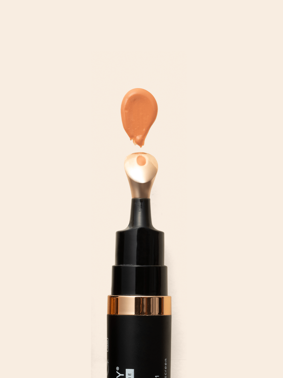 Correcteur lumineux pour les yeux SPF 41 - Lumiclair